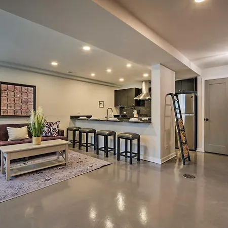 Vacation Near Michigan! Apartment *
