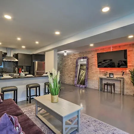 Apartment Vacation Near Michigan!