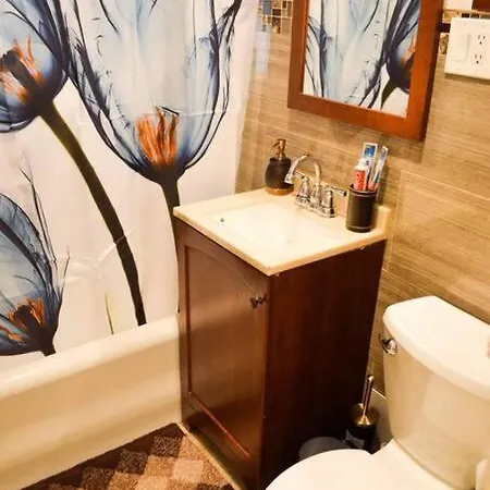 Homey Studio Near Wrigley Field *