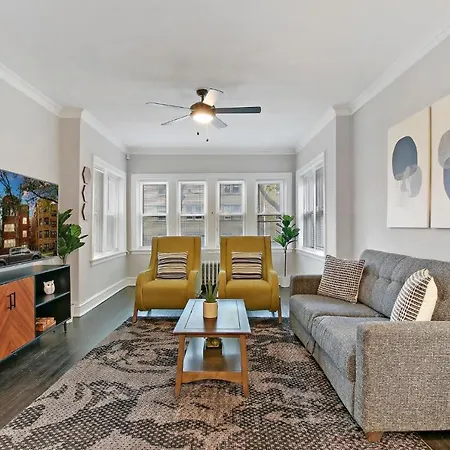 Apartment 2br Comfy & Artistic Outfitted For Comfort - Francisco 1 *