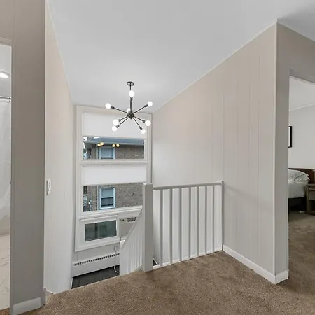 Holiday home Northside Famlynest Lincoln Sq 4br 2ba 2p Rare Find Chicago