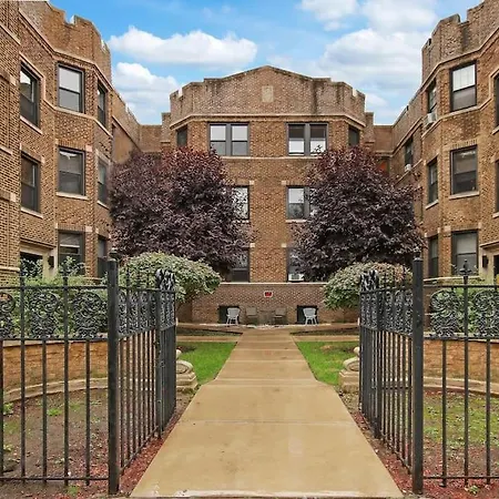 Apartment 3br Sparkling Elegant Apt With Kitchen Near Boystown - Cornelia 3n Chicago