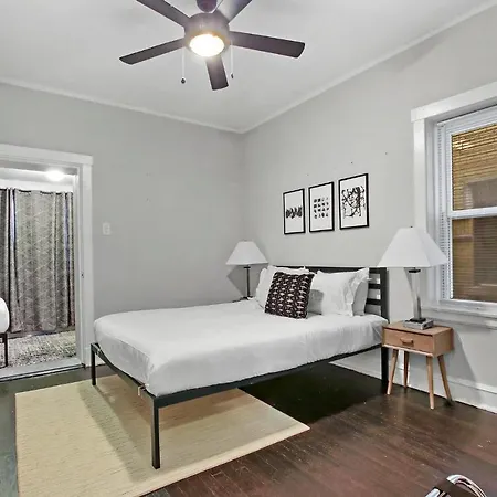 2br Comfy & Artistic Outfitted For Comfort - Francisco 1 Apartment