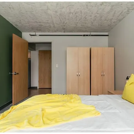 Apartment Affordable 2-bedroom On Wabash