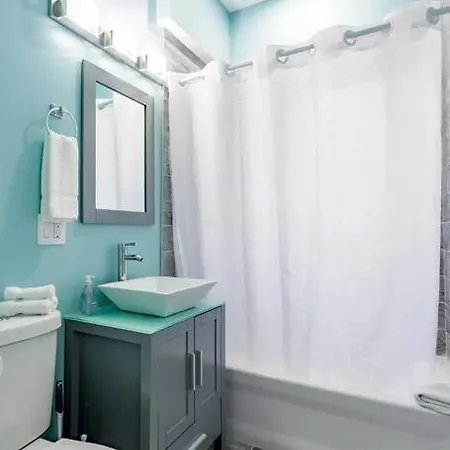 Apartment Modern 5bd/2ba Duplex W/ Garage Parking Chicago