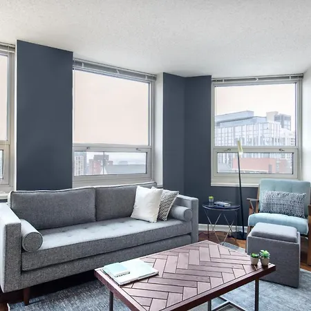 River N 1br W Gym Wd Nr Mag Mile Chi-86 Apartment