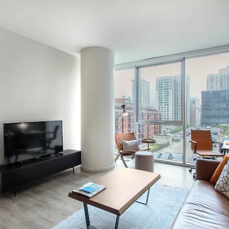 River N 1br W Gym Wd Nr Mag Mile By Bluegound Chi-127 * Chicago