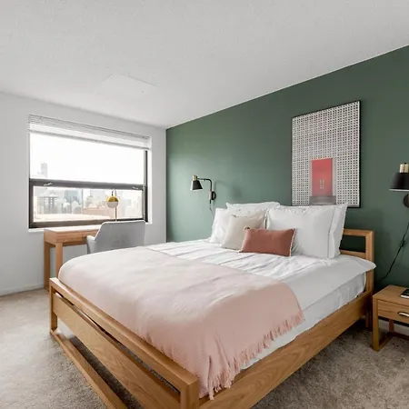Gold Coast 2br W Gym Pool Nr Oak St Chi-207 Apartment
