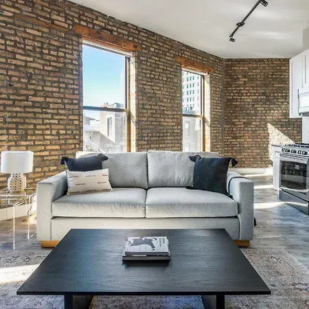 Wicker Park 3br W Wd Next To L Park Chi-331