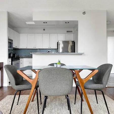 River N 1br W Gym Wd Nr Mag Mile Chi-85 Apartment *