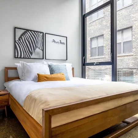 Apartment River N 1br W Gym Rooftop Nr L Parks Chi-320 *