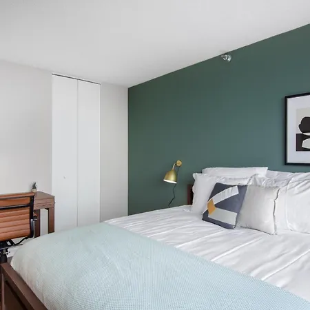 River N 1br W Gym Wd Nr Mag Mile Chi-86 Apartment Chicago