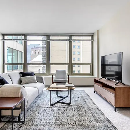 Lakeview 1br W Rooftop Pool Nr Wrigley Field Chi-378 Apartment