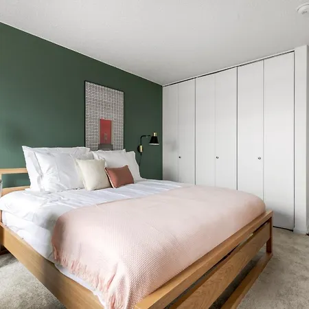 Apartment Gold Coast 2br W Gym Pool Nr Oak St Chi-207
