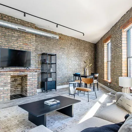 Wicker Park 3br W Wd Next To L Park Chi-331 *