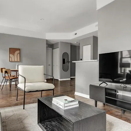 Apartment Lakeview 2br W Courtyard Wd 2 Blocks To L Chi-513 *