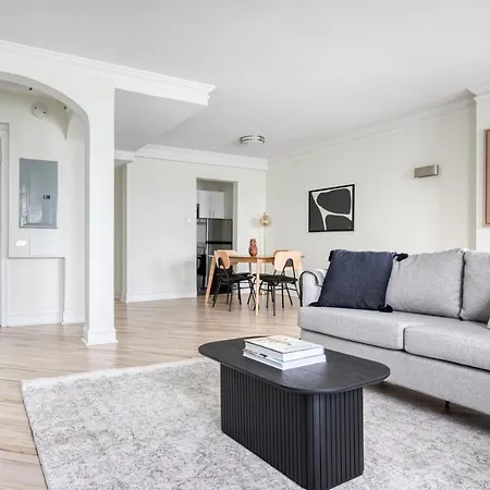 Apartment Gold Coast 2br W Doorman Gym 2 Blocks To L Chi-555 Chicago