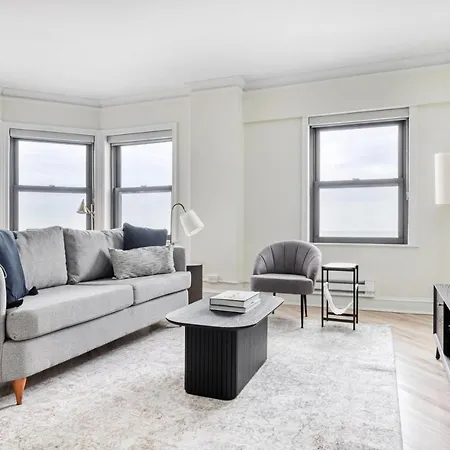 Apartment Gold Coast 2br W Doorman Gym 2 Blocks To L Chi-555 *