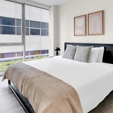 River N 1br W Gym Lounge Roof 1 Block To L Chi-660 Chicago