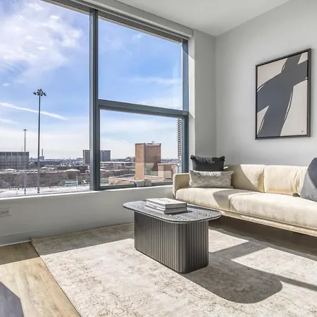 Apartment W Loop 1br W Gym Pool In Heart Of Greektown Chi-562