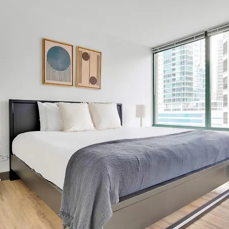 Streeterville 1br W Deck Pool Nr Chi-586
