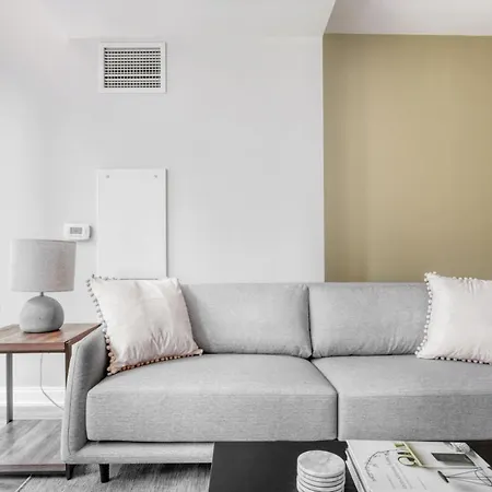 Apartment Loop W Gym Pool Lounge 1 Block From L Chi-694 Chicago