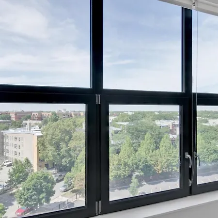 Logan Sq Studio W Pool Deck Gym Nr L Chi-728