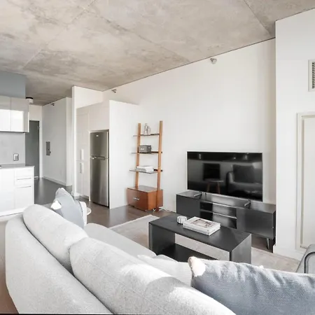Near North 1br W Doorman Wd Gym Nr I-90 Chi-872 Apartment *
