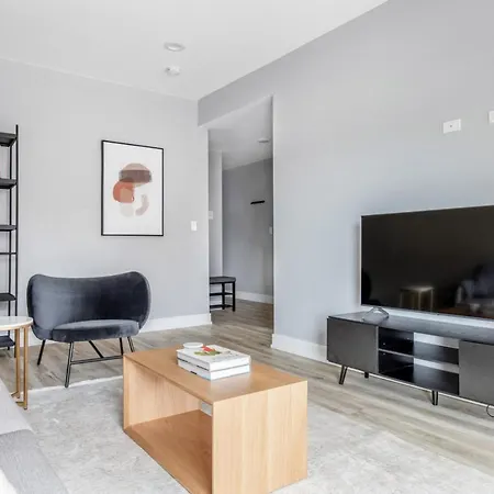 Apartment Edgewater 2br Nr Loyola Red Line Chi-903 Chicago