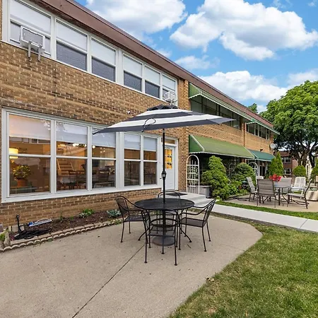 Northside Famlynest Lincoln Sq 4br 2ba 2p Rare Find *