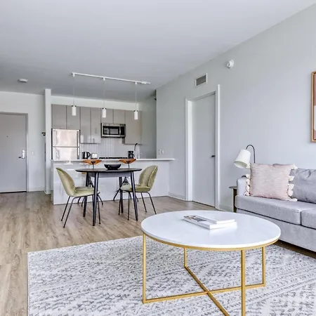 W Loop 2br W Gym Pool In Heart Of Greektown Chi-534 Apartment Chicago