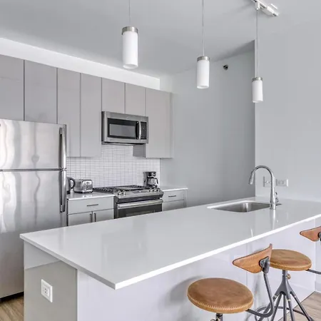 Apartment W Loop 2br W Gym Pool In Heart Of Greektown Chi-534 *