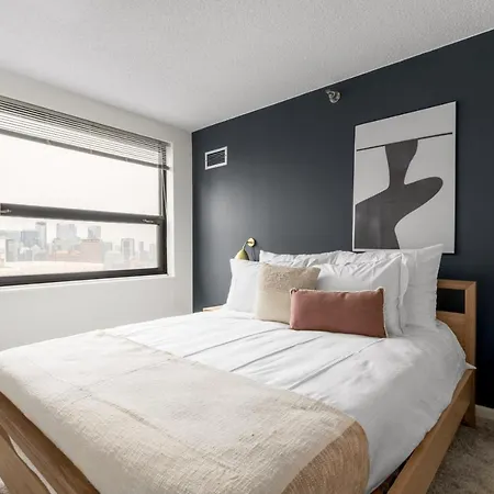 Gold Coast 2br W Gym Pool Nr Oak St Chi-207 * Chicago