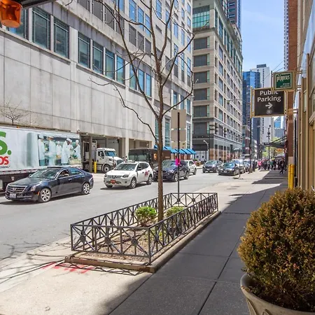 Apartment River N 1br W Gym Wd Nr Mag Mile Chi-86 Chicago