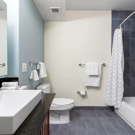 Apartment Loop 1br W Gym Pool Wd Nr Financial District Chi-229 Chicago