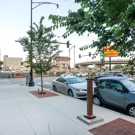 W Loop 1br W Gym Pool In Heart Of Greektown Chi-536 *
