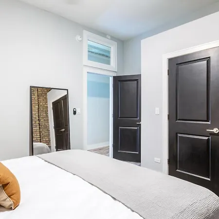 Wicker Park 3br W Wd Next To L Park Chi-331 * Chicago