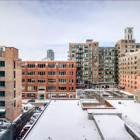W Loop W Gym Pool In Heart Of Greektown Chi-564 Chicago