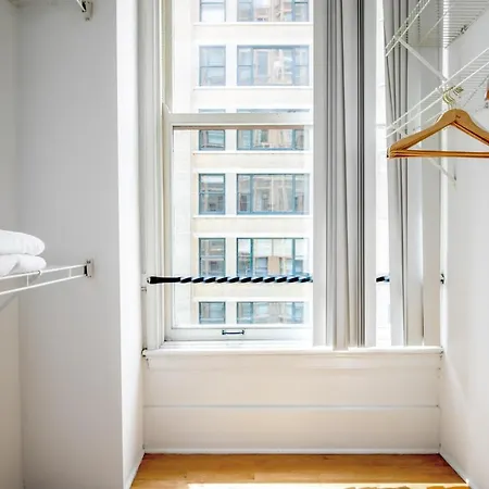 Loop 2br W Gym Doorman Nr L Parks Chi-308 Apartment