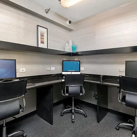 Apartment River N 1br W Gym Wd Nr Mag Mile Chi-85 *