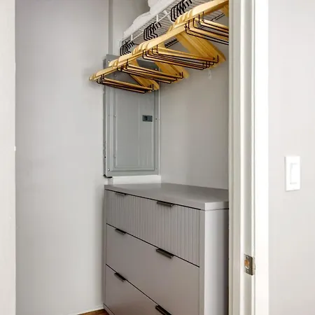 Lakeview 3br W Wd Bbq Nr Belmont L Chi-738 Apartment *