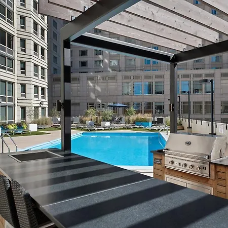 Apartment River N 1br W Gym Wd Nr Mag Mile Chi-86 *
