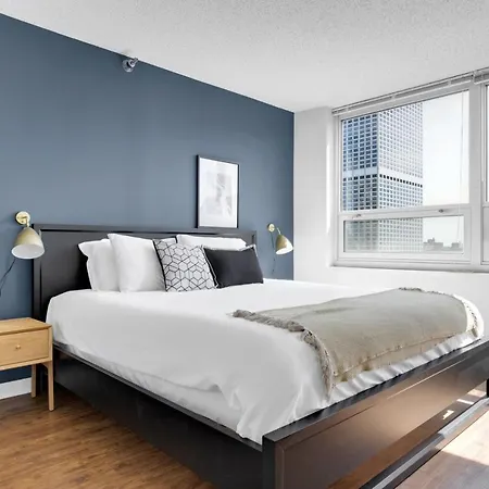 River N 1br W Gym Wd Nr Mag Mile Chi-85
