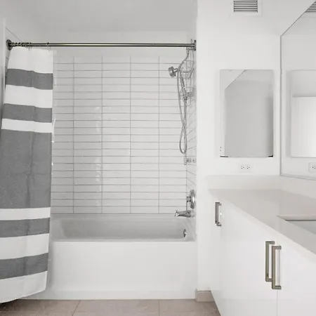 W Loop 1br W Gym Pool In Heart Of Greektown Chi-535 Chicago