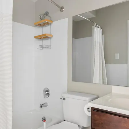 Apartment Edgewater 2br W Gym Deck Lounge 5 Blocks To L Chi-655