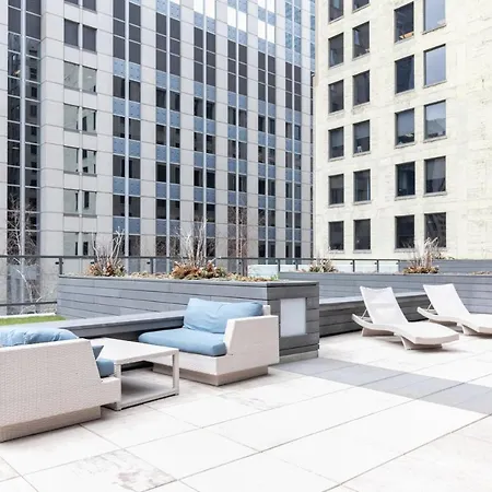 Apartment Loop W Gym Pool Lounge 1 Block From L Chi-694 Chicago