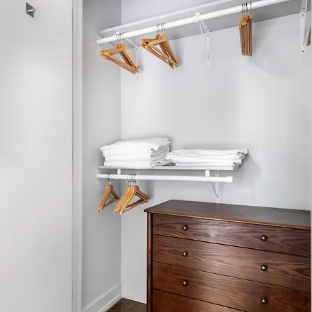 River N 1br W Gym Rooftop Nr L Parks Chi-321 Apartment