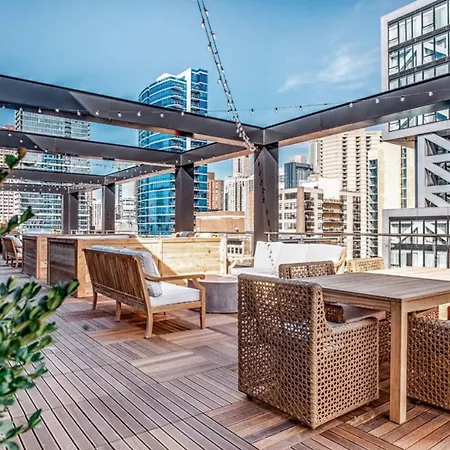 Apartment River N 1br W Gym Rooftop Nr L Parks Chi-321