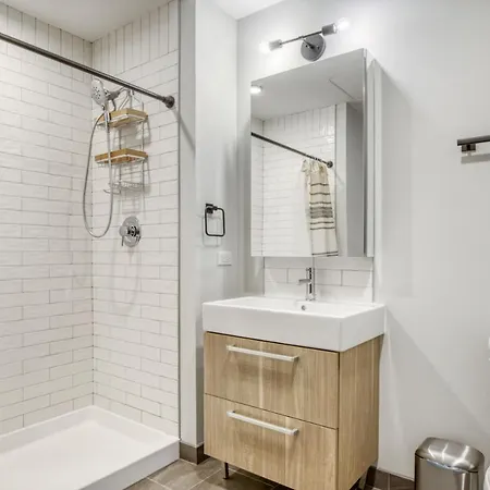 Loop 1br W Gym Wd Pool Nr Millennium Park Chi-506 *