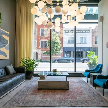 Logan Sq Studio W Pool Deck Gym Nr L Chi-728 * Chicago